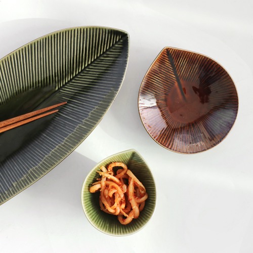 일본 카사노하(kasanoha) 12cm 나뭇잎 접시 2color